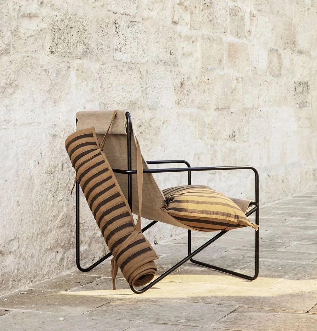 Ferm Living Desert Lounge Chair – Black/Solid Cashmere - Image 9