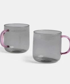 HAY Borosilicate Mug – Set Of 2 – Light Grey With Pink Handle